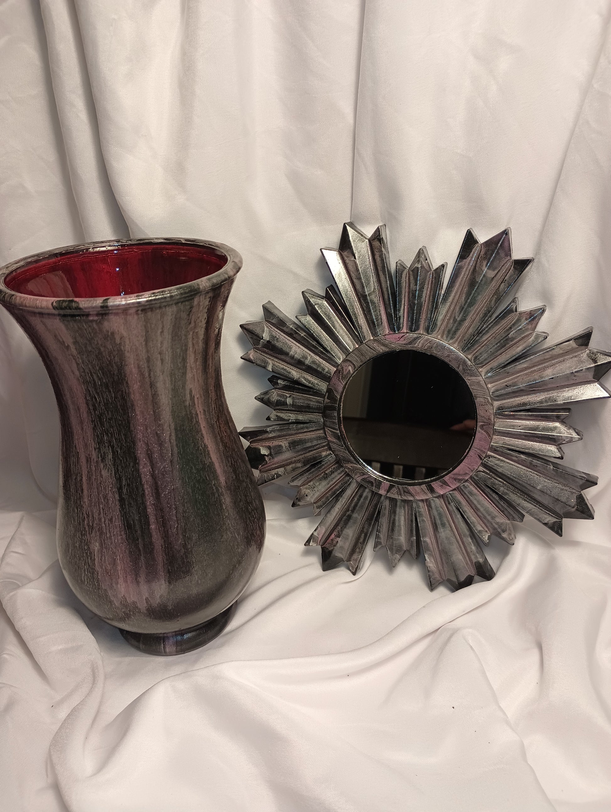 Acrylic pour vase mirror 