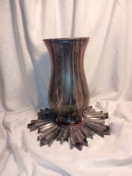 Winter Tulip Fluid Art Vase & Accessory
