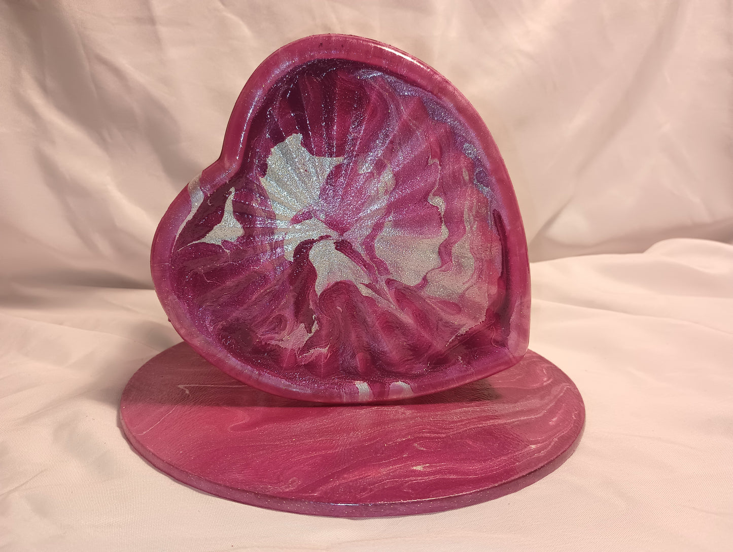 Rosey Valentine Fluid Art Bowl & accessory